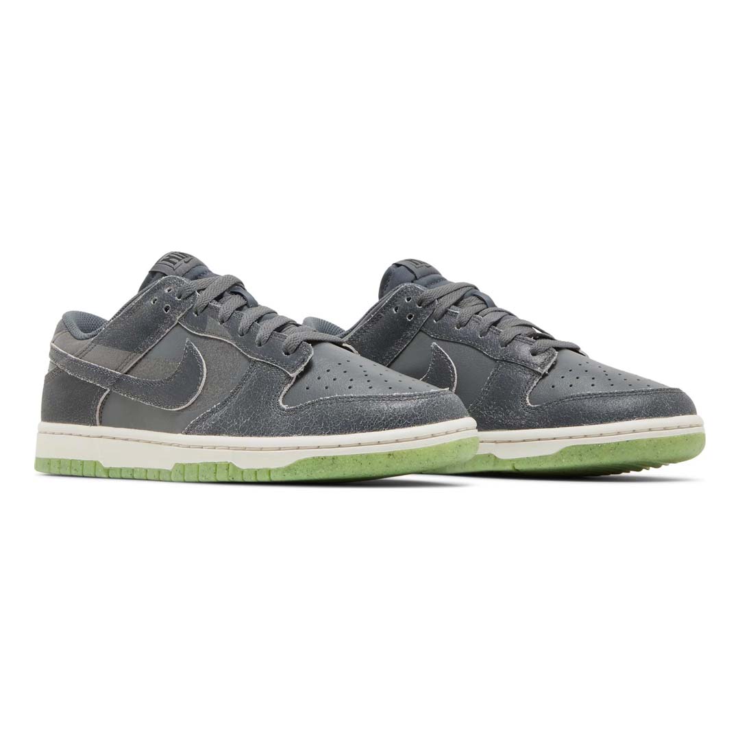 Dunk Low SE 'Halloween - Cauldron'