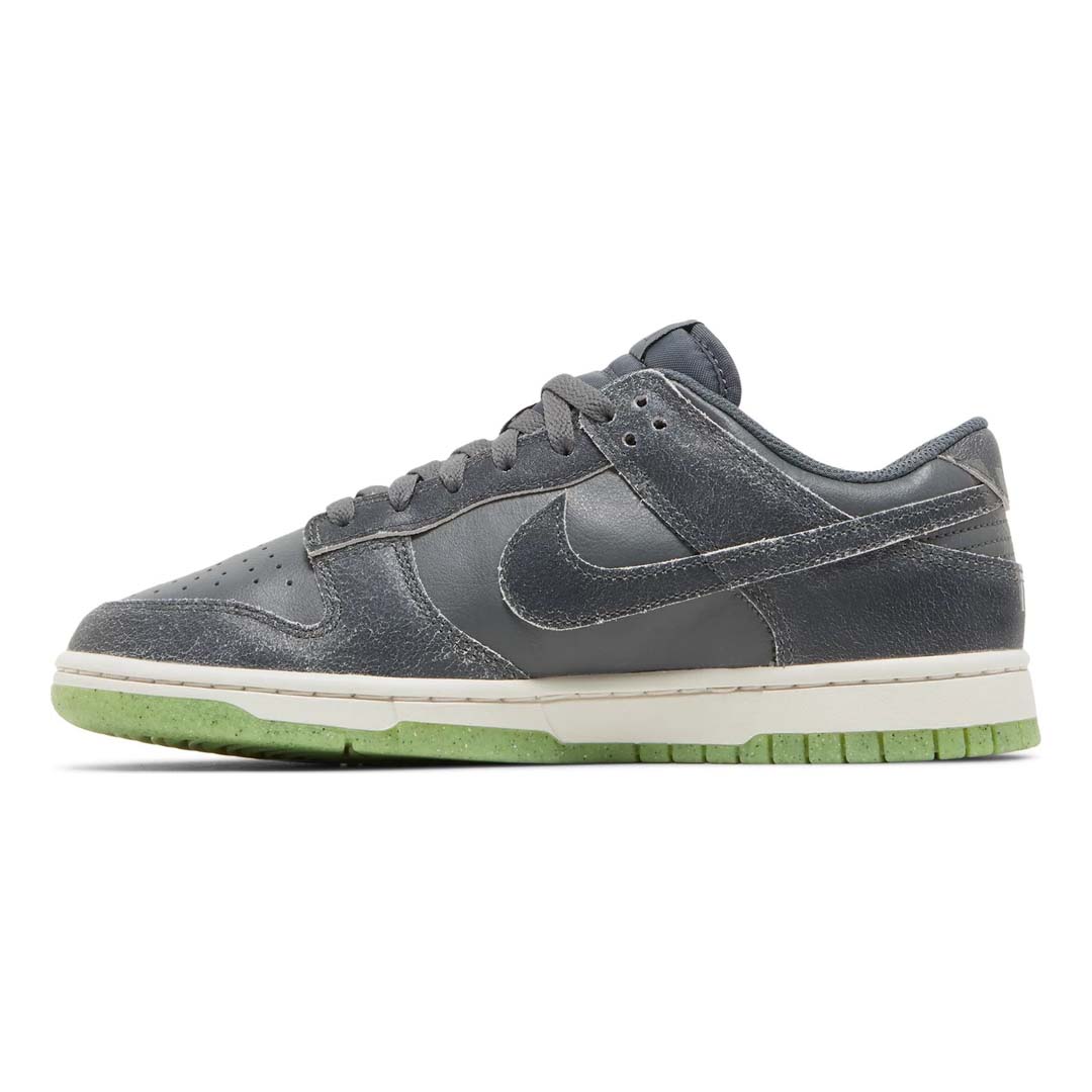 Dunk Low SE 'Halloween - Cauldron'