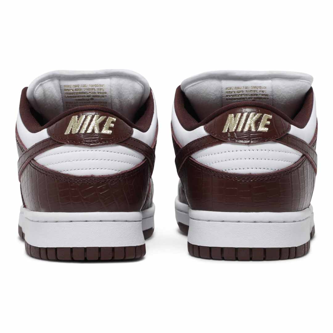 Nike SB Dunk Low Supreme Stars Barkroot Brown (2021)